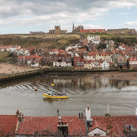 The Surfers Bolt Hole Apartamento Whitby Exterior foto