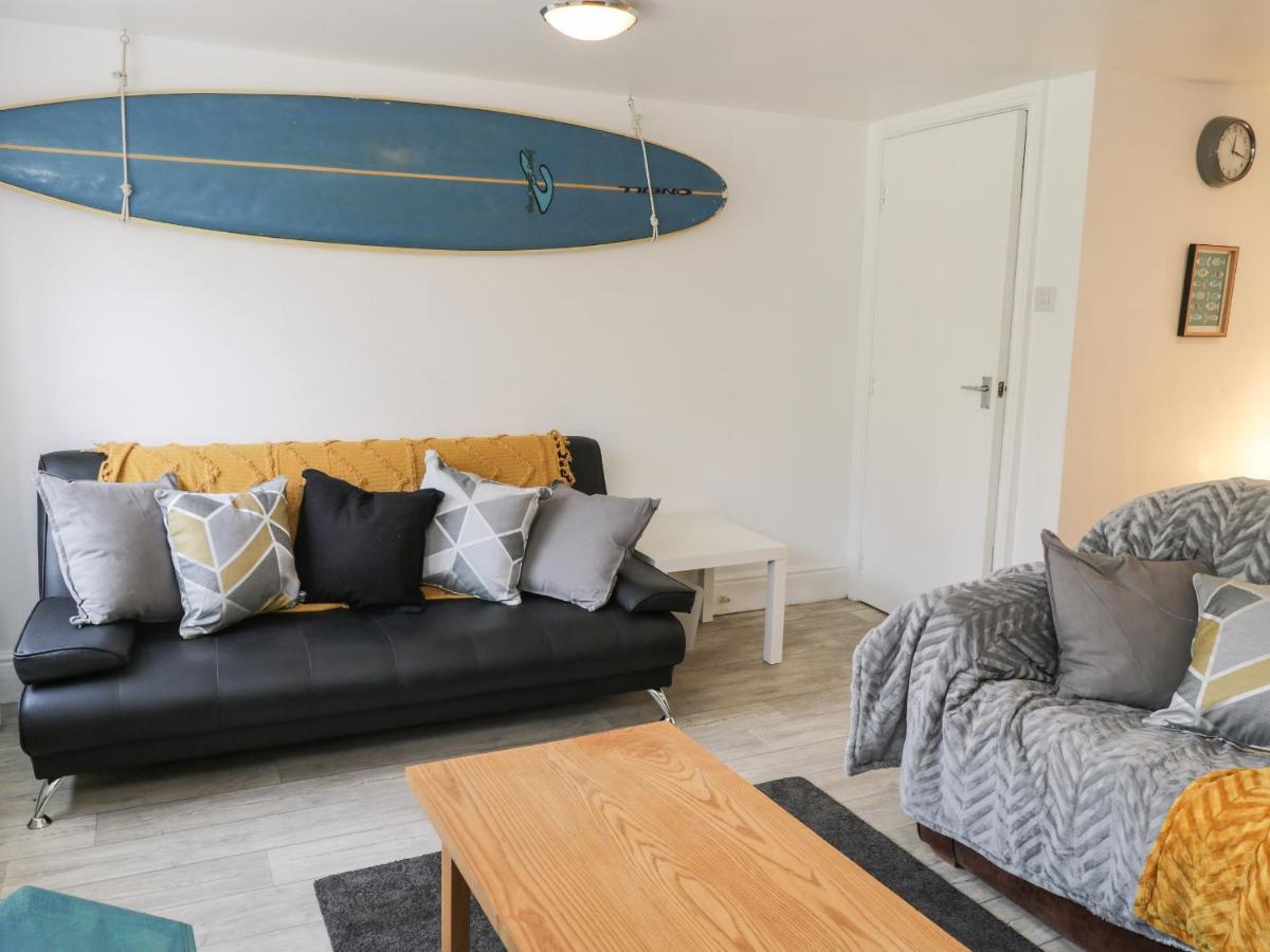 The Surfers Bolt Hole Apartamento Whitby Exterior foto