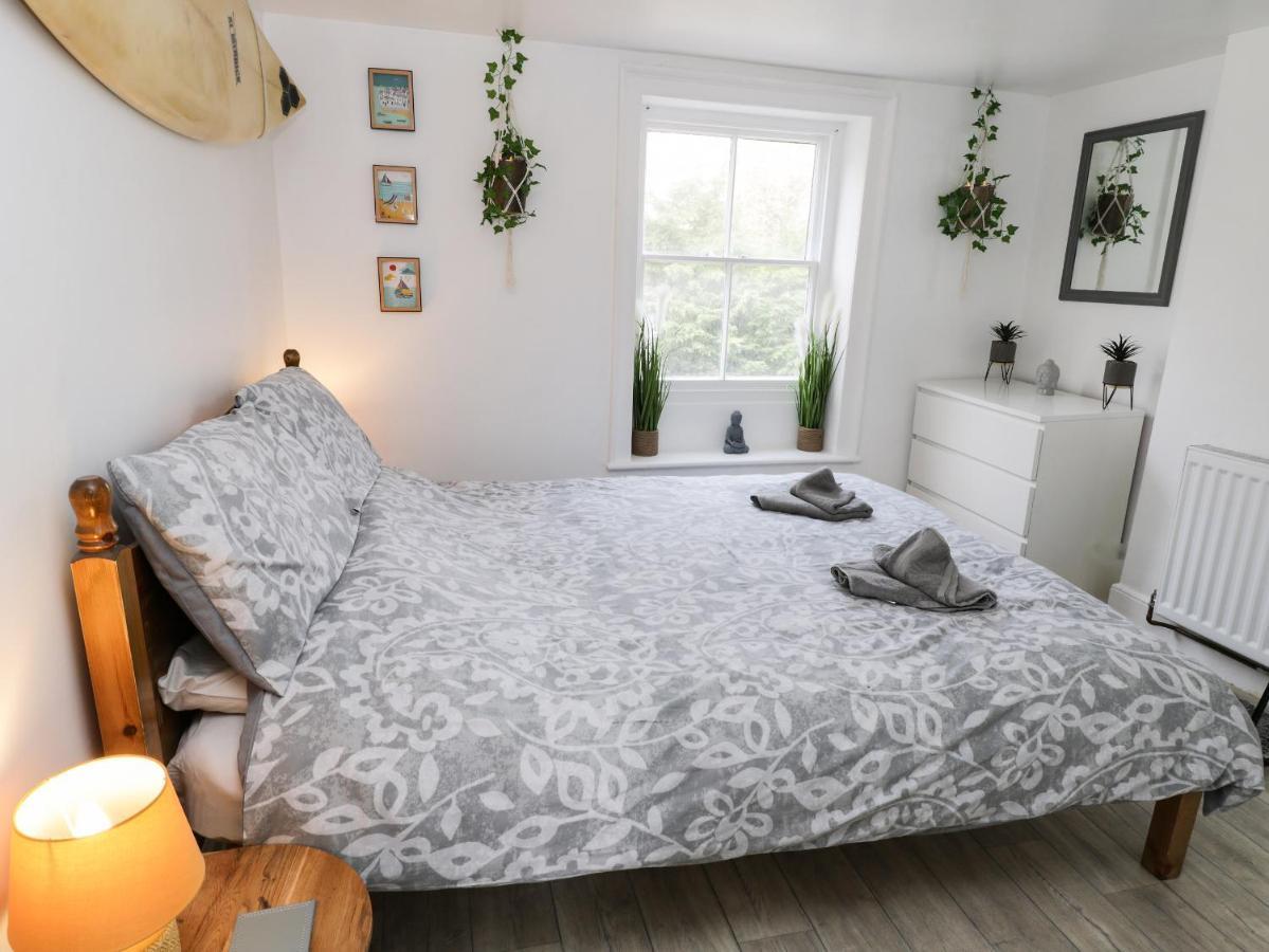 The Surfers Bolt Hole Apartamento Whitby Exterior foto