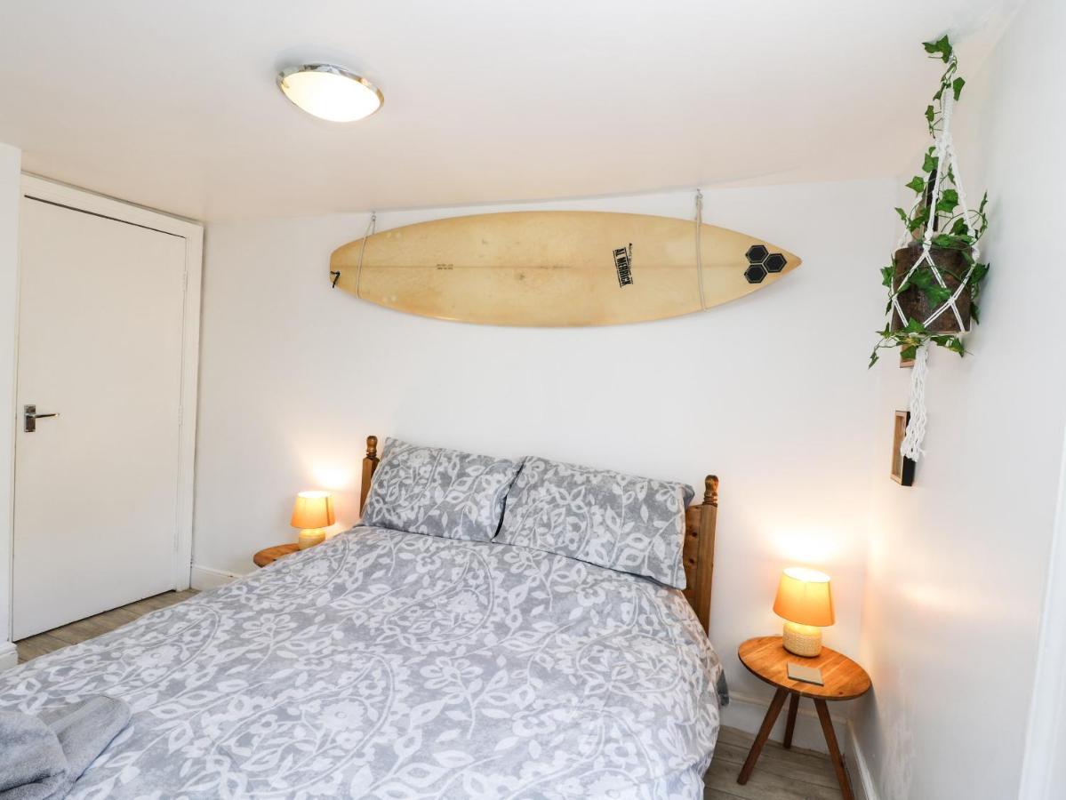 The Surfers Bolt Hole Apartamento Whitby Exterior foto